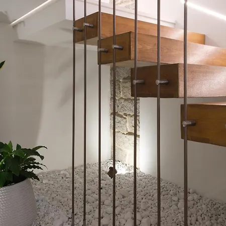 Emma's Downtown - Eco Design Penzion Olbia