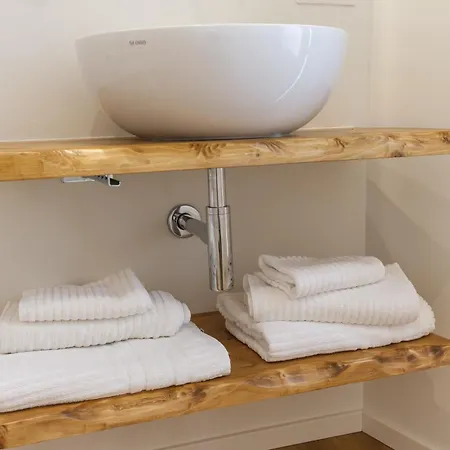 Affittacamere Emma's Downtown - Eco Design Olbia