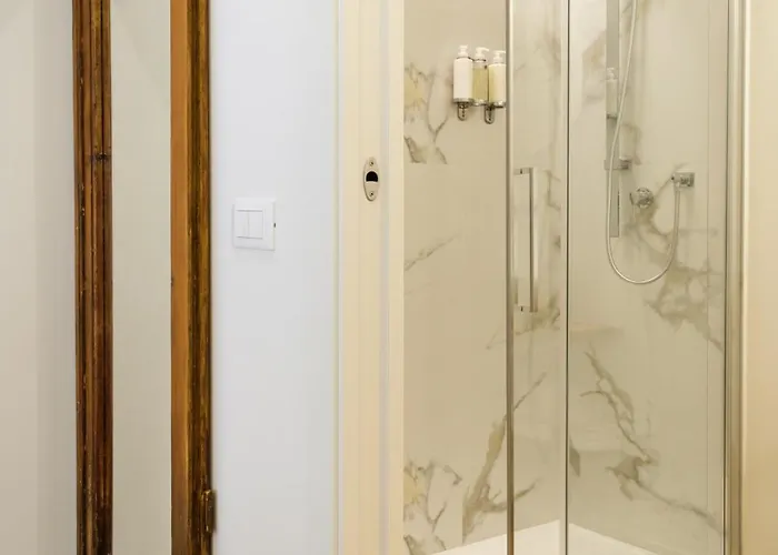 Emma's Downtown - Eco Design 招待所 奧爾比亞